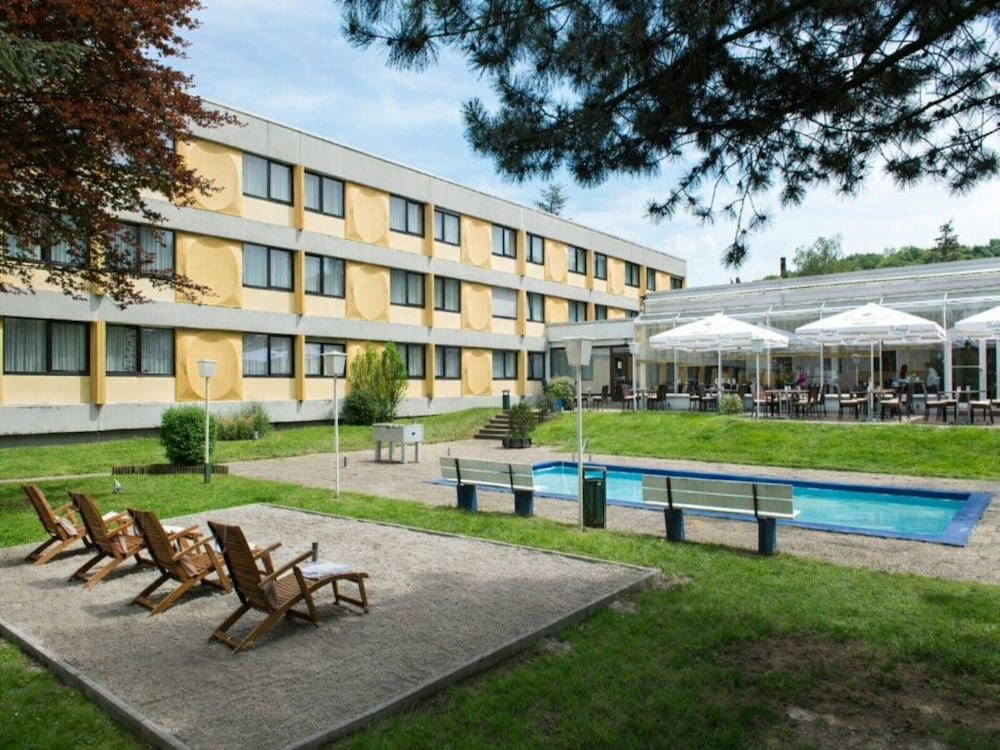 Sunday Saarbruecken Sued Deluxe Double Room