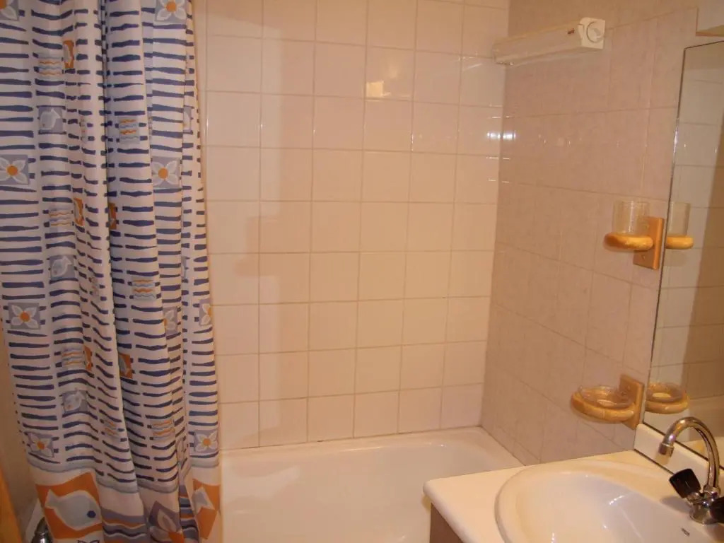 Appartement La Clusaz, 2 pièces, 6 personnes - FR-1-459-38