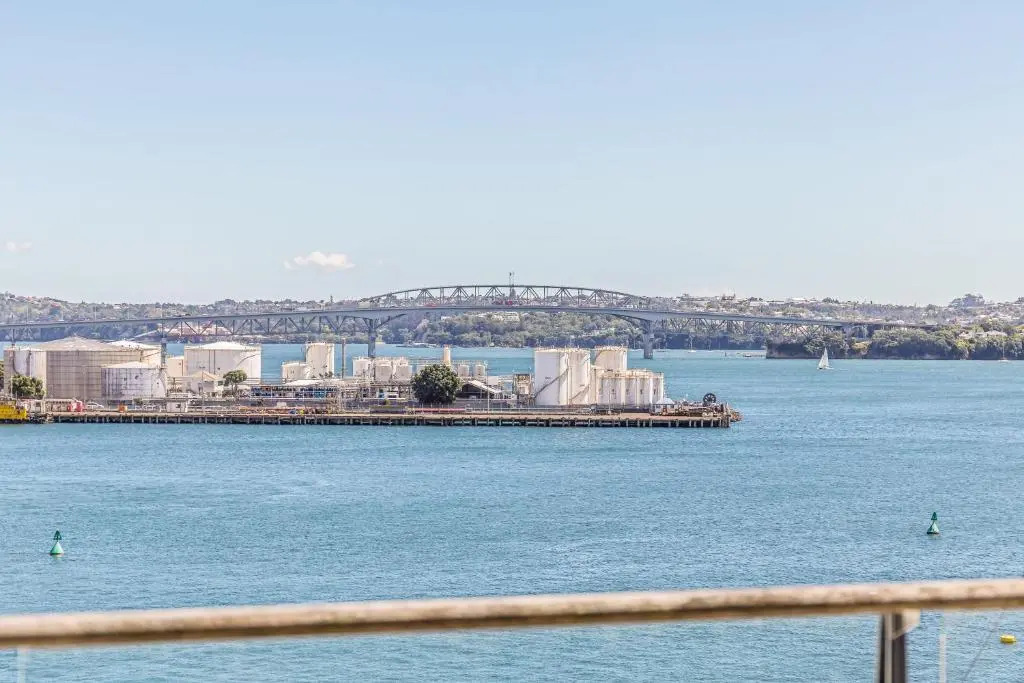 Luxury 3Br, 1.5 Bath Penthouse With Fabulous Views