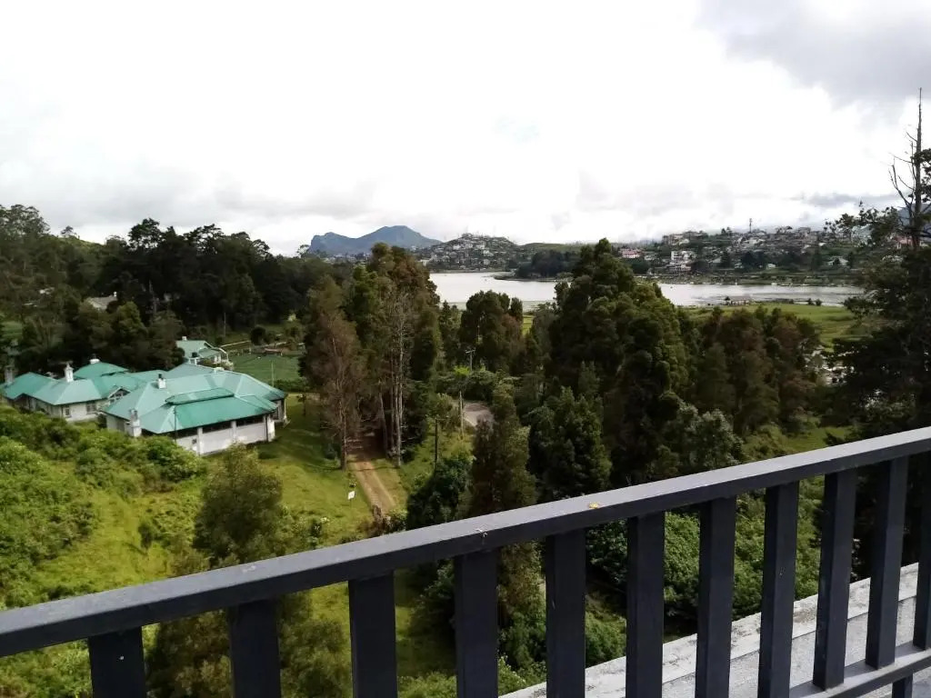 Chanya Luxury Apartment, S 31, Lake View Residencies