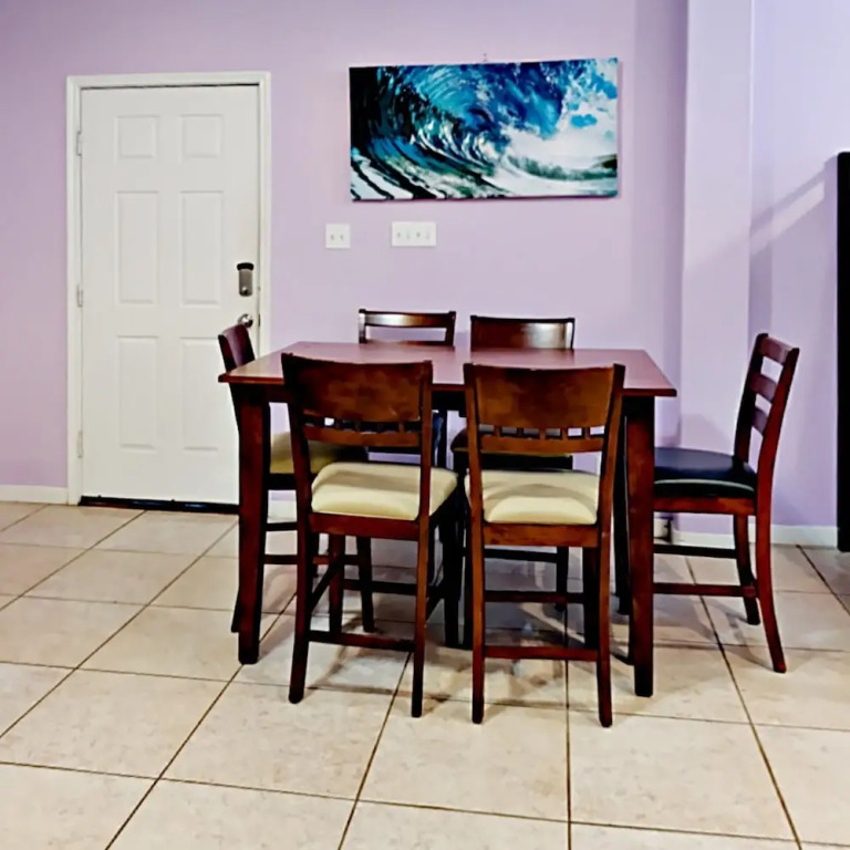 Beachy Keen 5 Bedrooms 4 Bathrooms Home