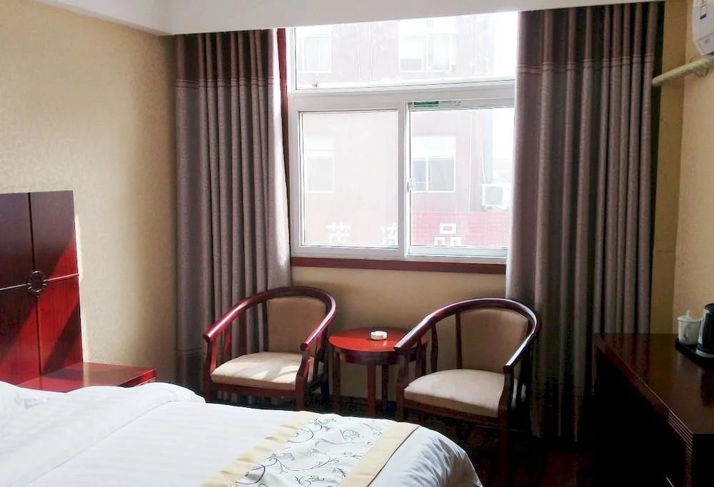 Zhengzhou Longfei Hotel