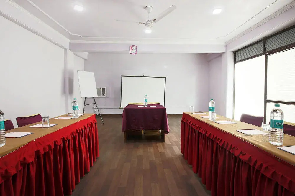FabHotel Kailash Colony Metro Station