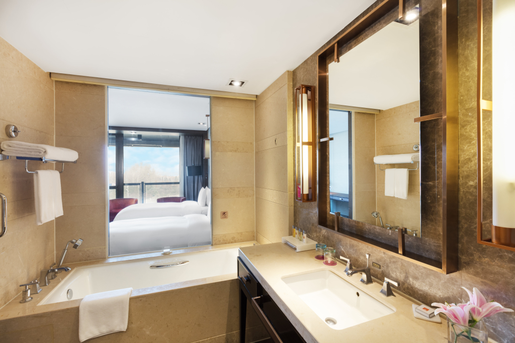 Crowne Plaza Xuzhou Dalong Lake