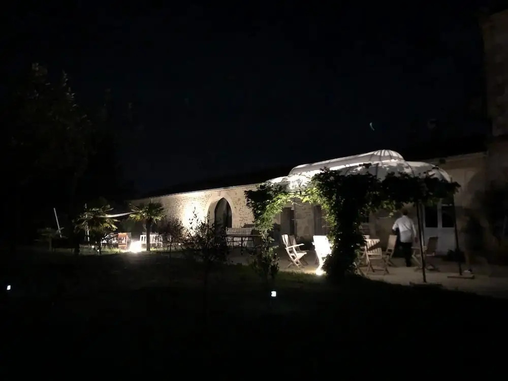Château Bernon Gite 15 Personnes - piscine et SPA