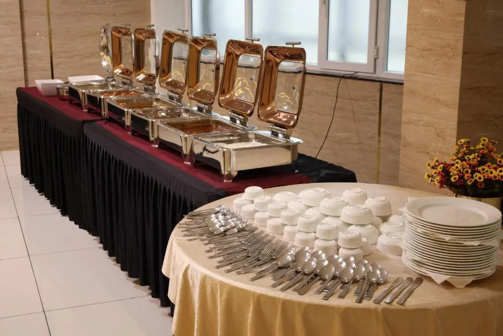 Royal Plaza Suites by RAK Rooms, Mangaluru