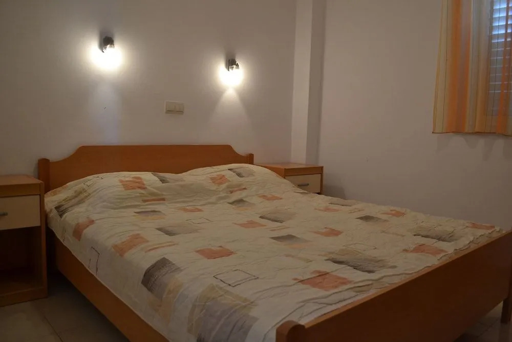Apartments Davor