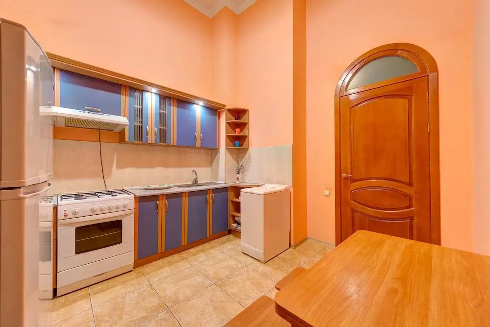 Elegant Apartment on Saksagans'kogo street