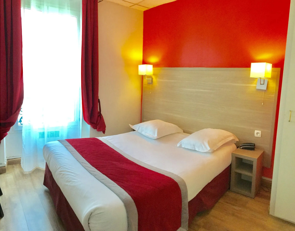 Amadeus Hotel
