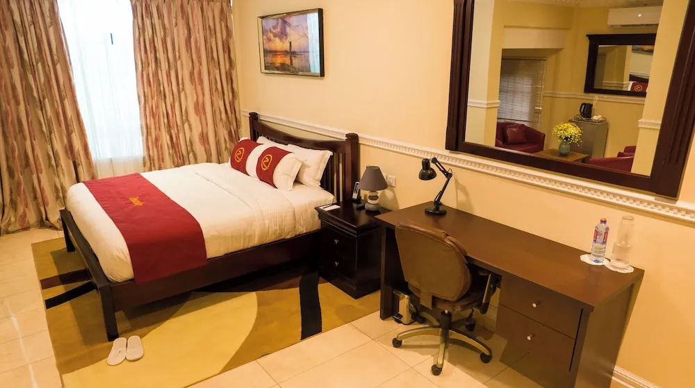 Zimansky Hotel