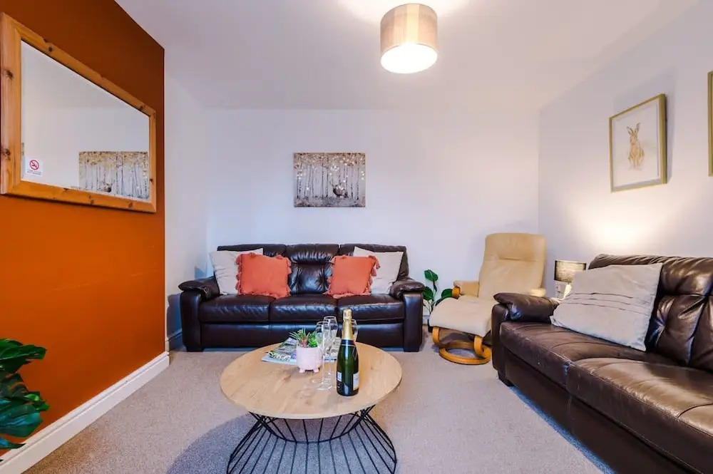 Modern Apartment Ideal for Business Sleeps 3