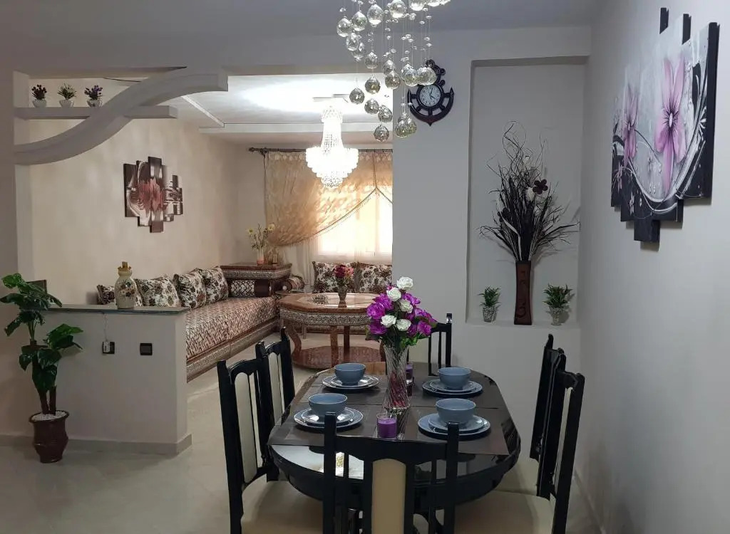 « Lilia-Appart » Luxe, Confort Et Calme Dans 130 M2 Et 4 Chambres Avec Garage Au Cœur D’Oujda.