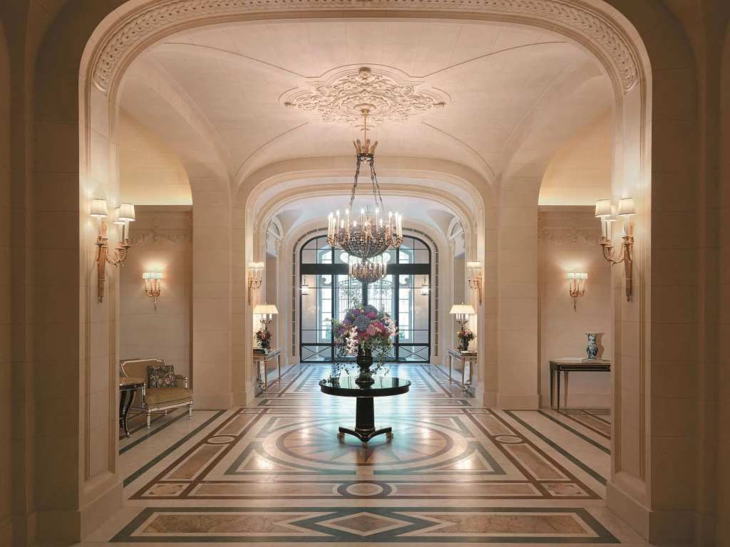 Отель Shangri-La Paris
