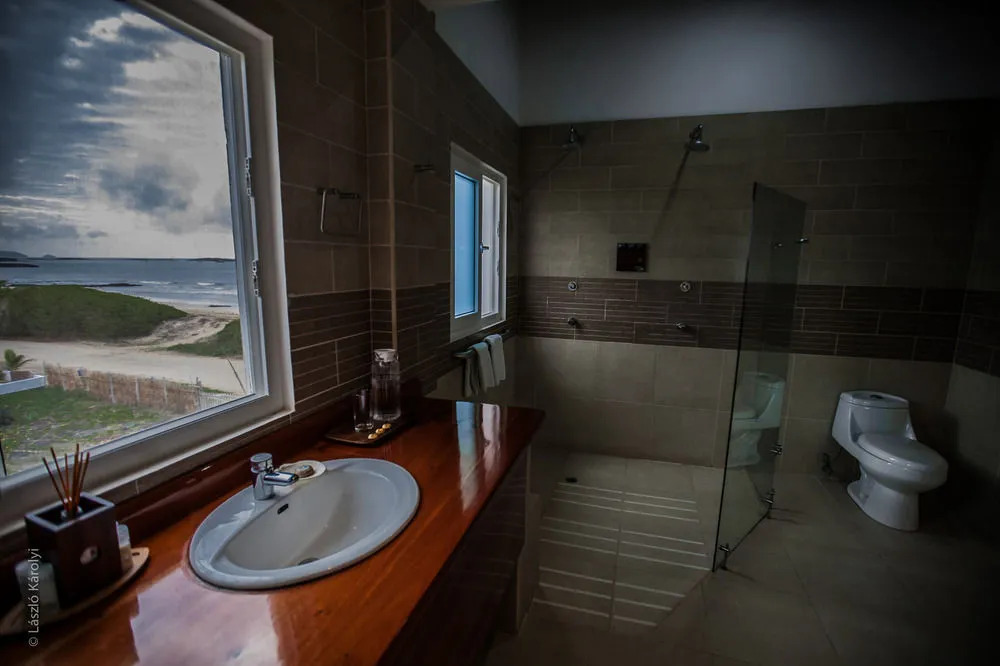 Iguana Crossing Boutique Hotel