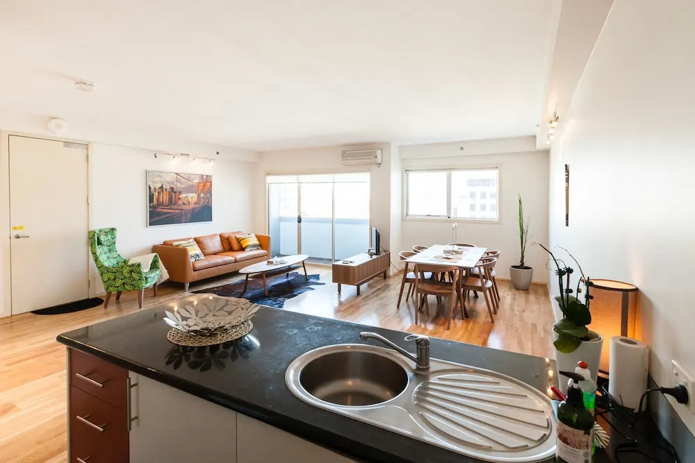 LANCE, 1BDR Melbourne Apartment