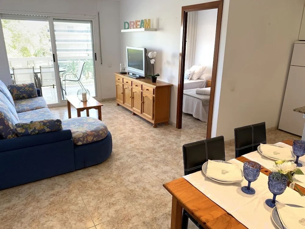T&H Aventura Park Family Apartment