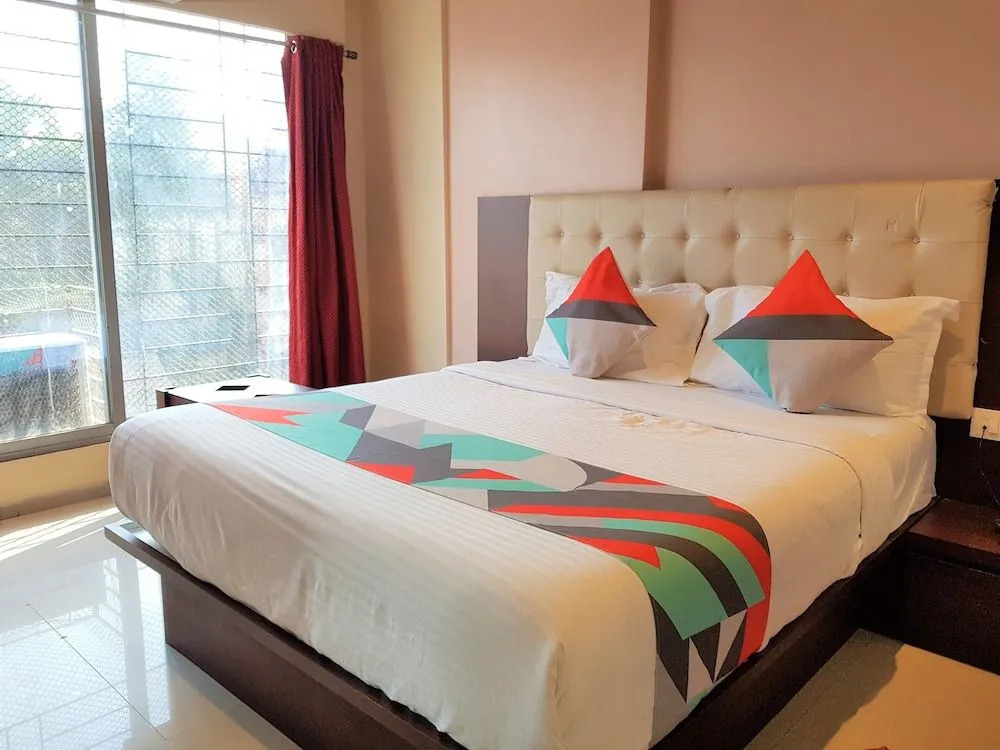 Hexa Malad Suite