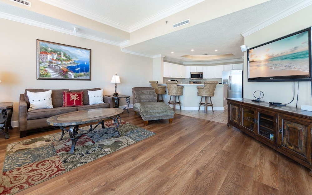 Phoenix West 206 3 Bedroom Condo