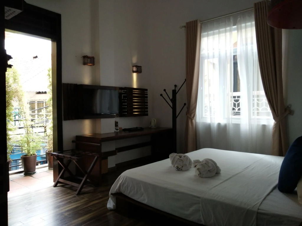 Cinnamon Hotel