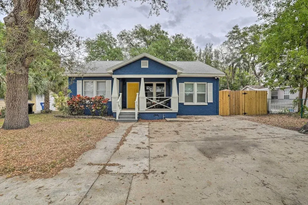 St Petersburg Escape w/ Fenced Yard + Games!