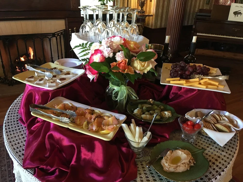 Churchill Manor