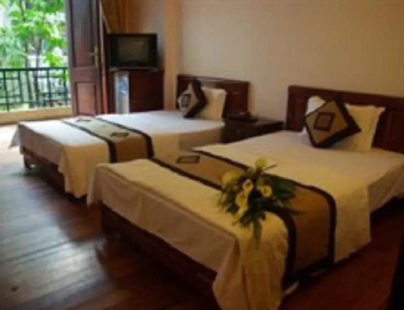 Phu Nhuan Hotel 3