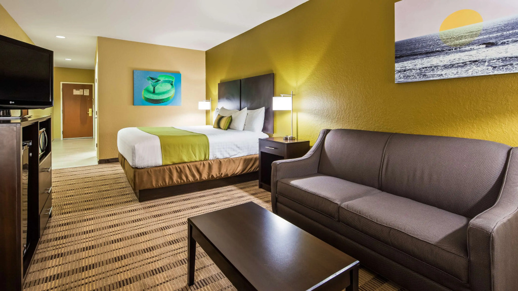 Best Western Edgewater Inn