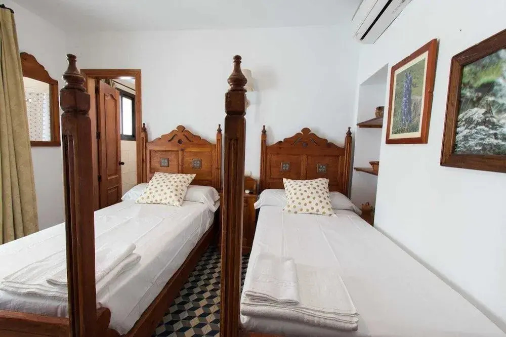 Hostal la Plaza Tolox