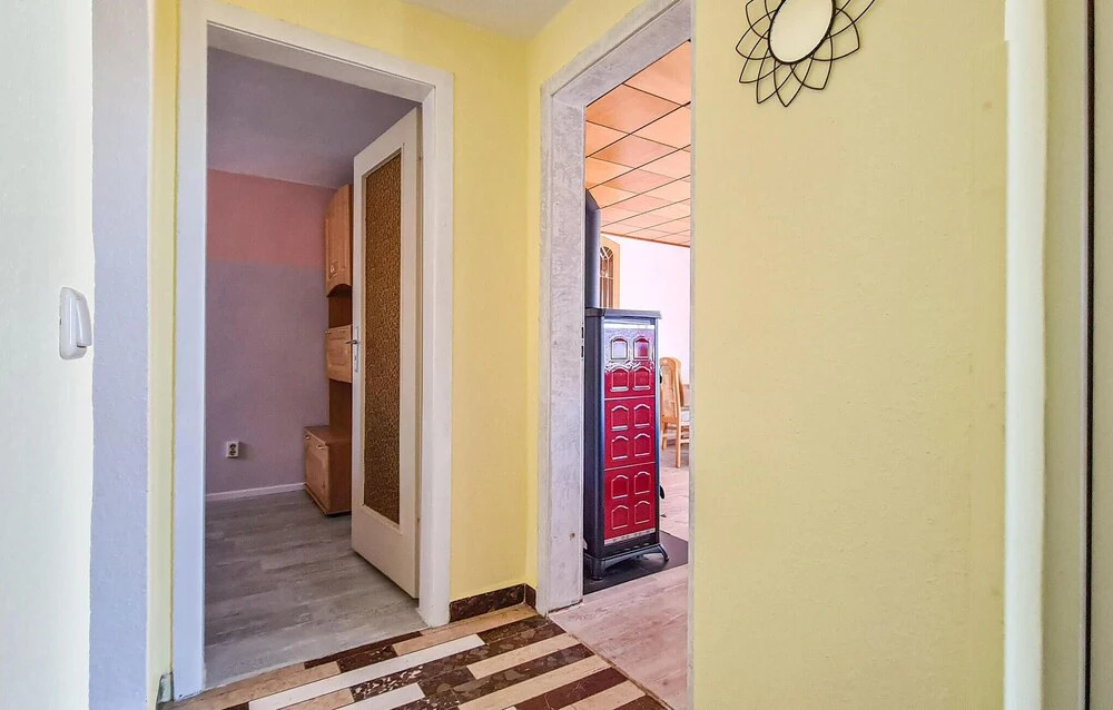 1 Bedroom Nice Home In Adorfot Leubetha