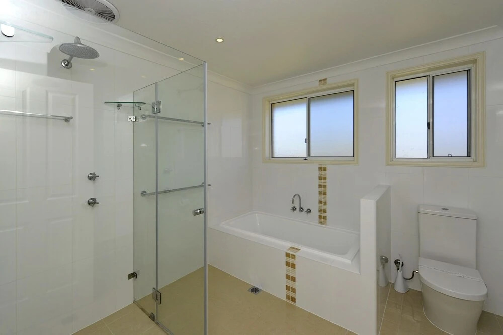Reef Close, 1/2