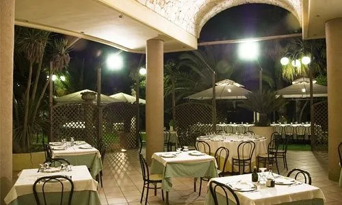 Hotel Al 2000