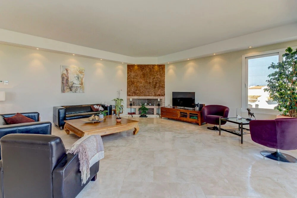 Villa Mirasol by Villa Plus