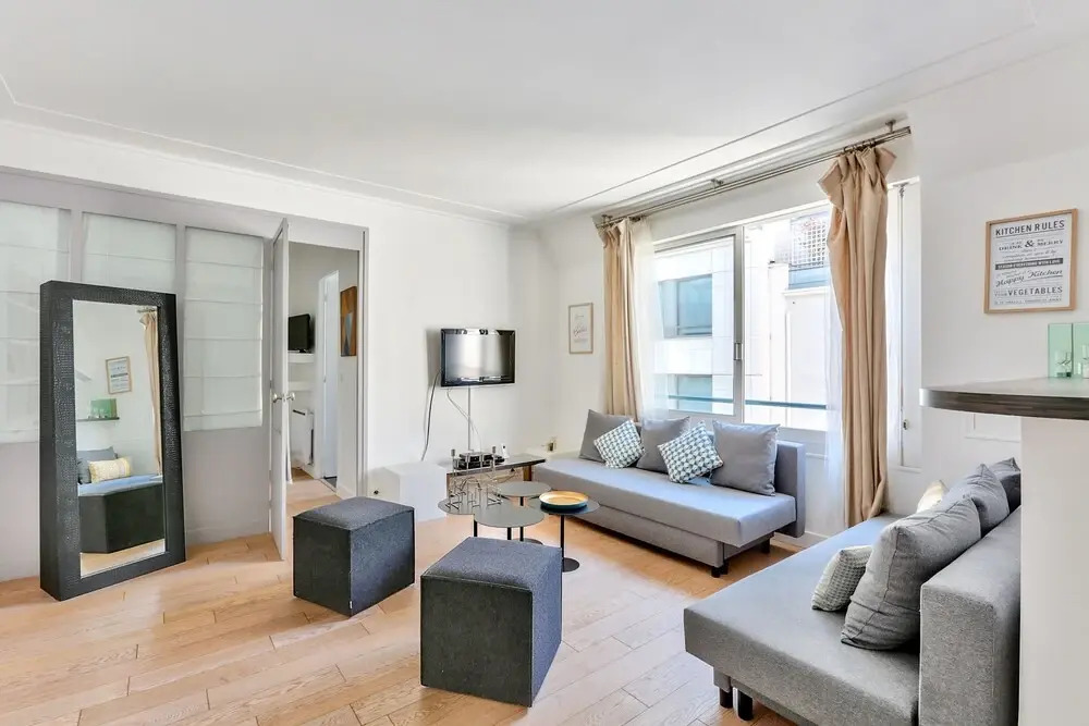 37 - Luxury Flat Montaigne