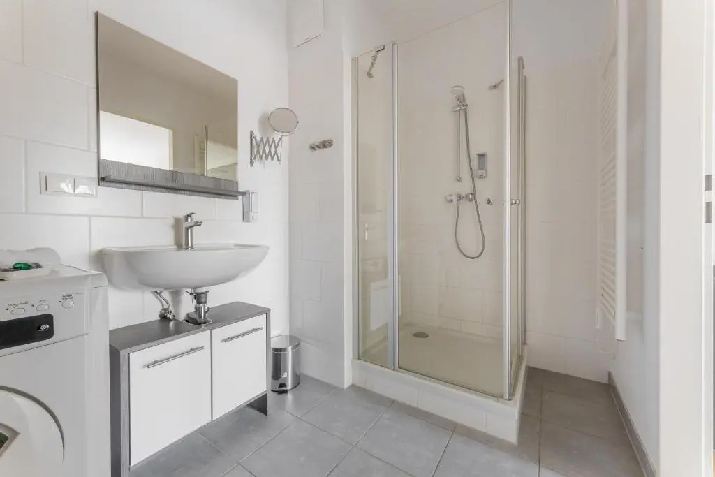 Vienna City and SPA - Modern Apartments next to Therme Wien & 15 Minutes to the City Center