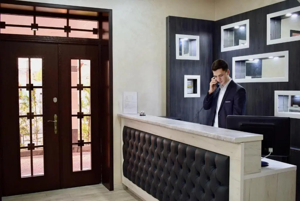 Dostar Inn