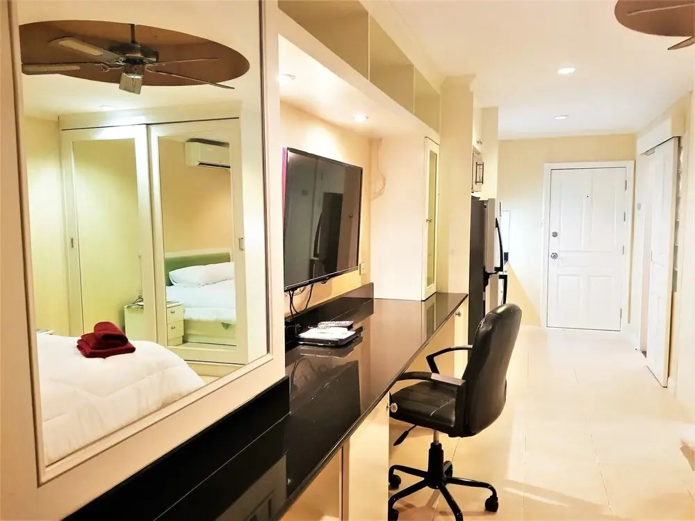 Cozy Studio Near Jomtien Beach - Thip Condotel - Walk to the Sea