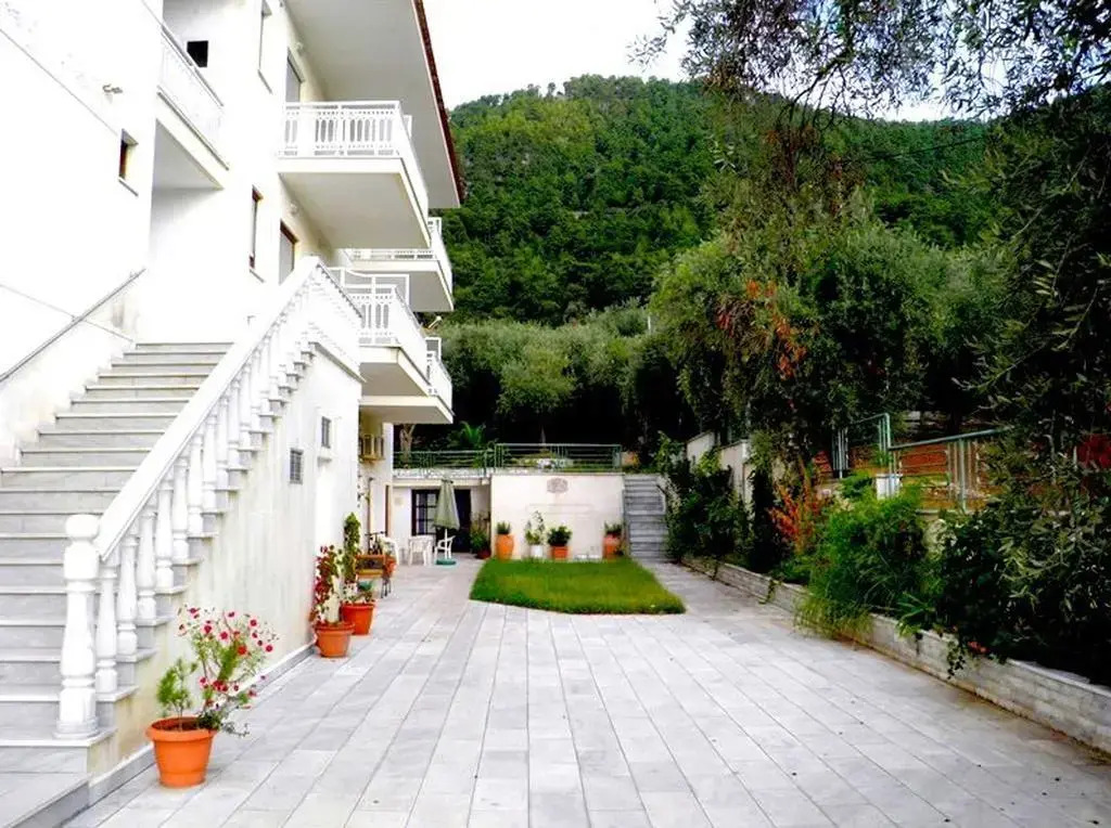 Smaro Studios
