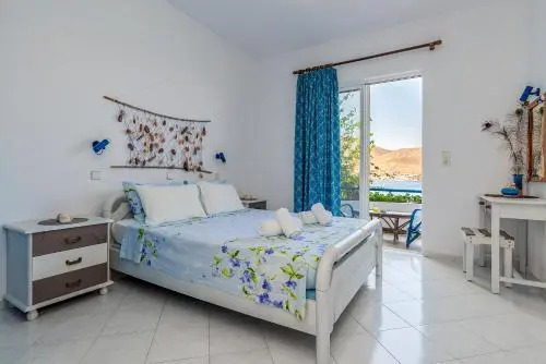 Antoniadi Rooms