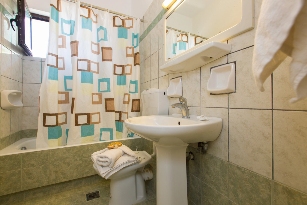Eltina Hotel