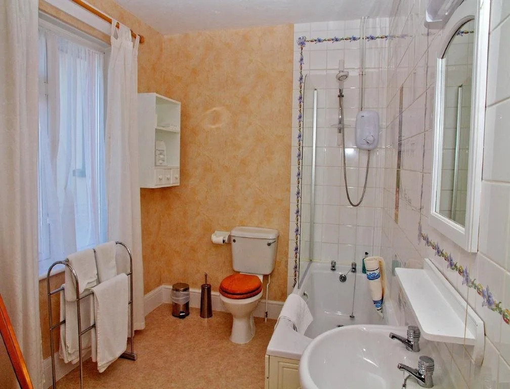 Pink House Bed And Breakfast