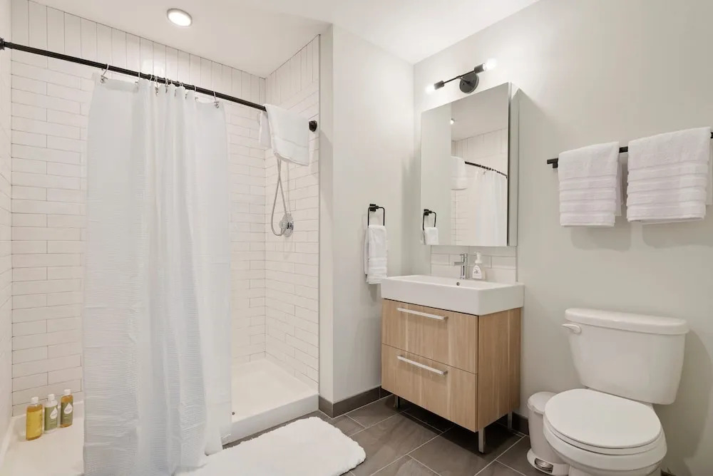 Group Stay 3 Modern 2BR Units Great Amenities
