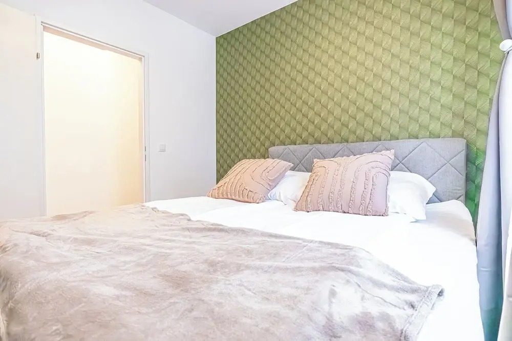 Amazing 2BR 1LR Apt Near Donaustadt