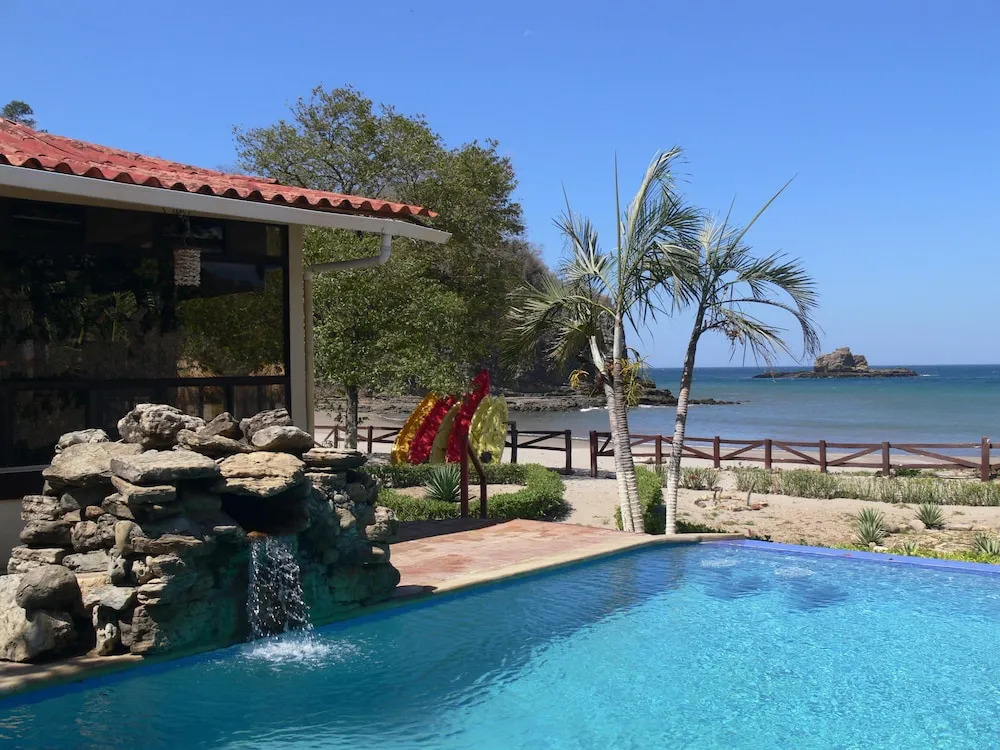 Marsella Beachfront Hotel