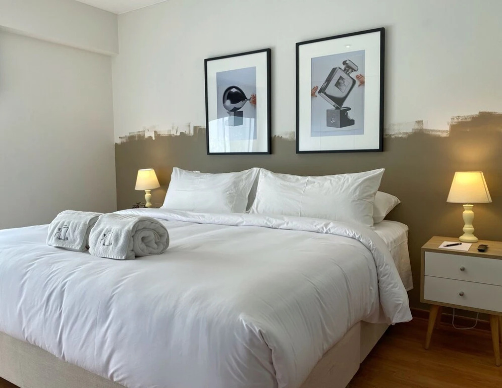Grau 1430 Suites by Geko