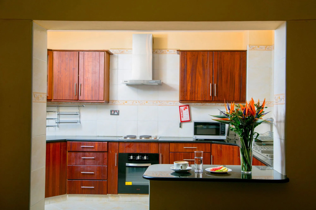 Batians Apartment Hotel