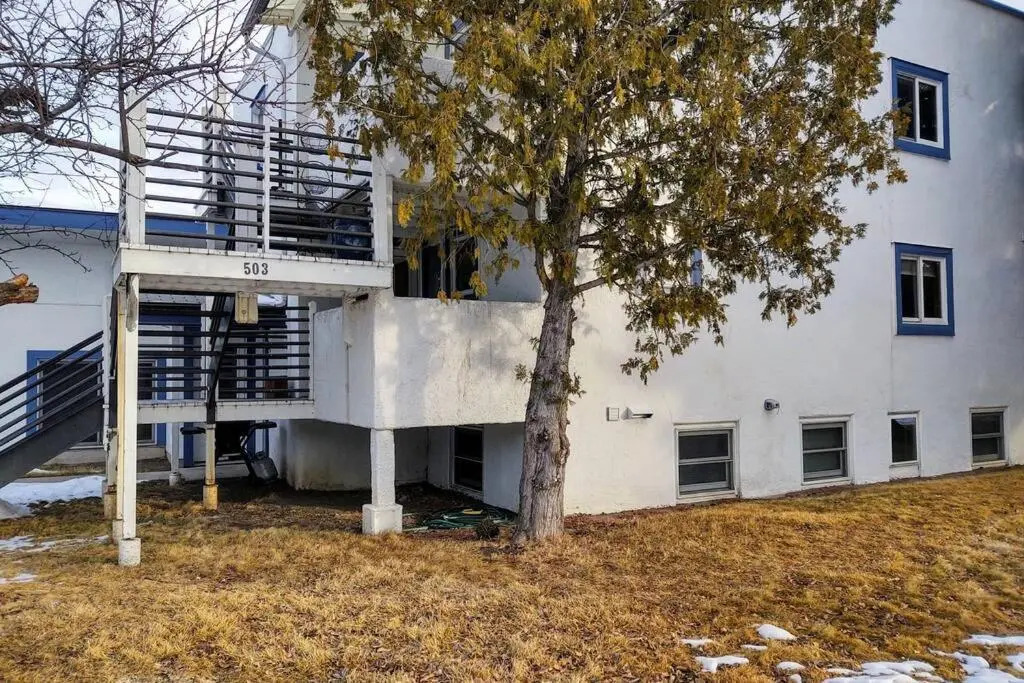 3 bedroom remodeled apt, 4 blocks from downtown