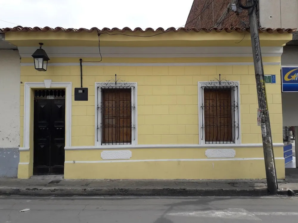 San Antonio Breezes Hostel