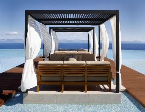 Resort 4 stars Mpenitses