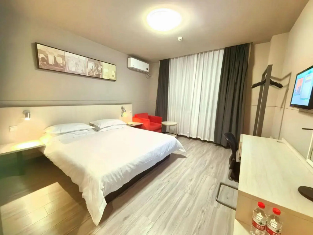Jinjiang Inn (Wuhan Wujiashan Economic Development Zone)