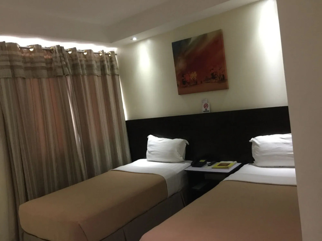 Canberry Hotel